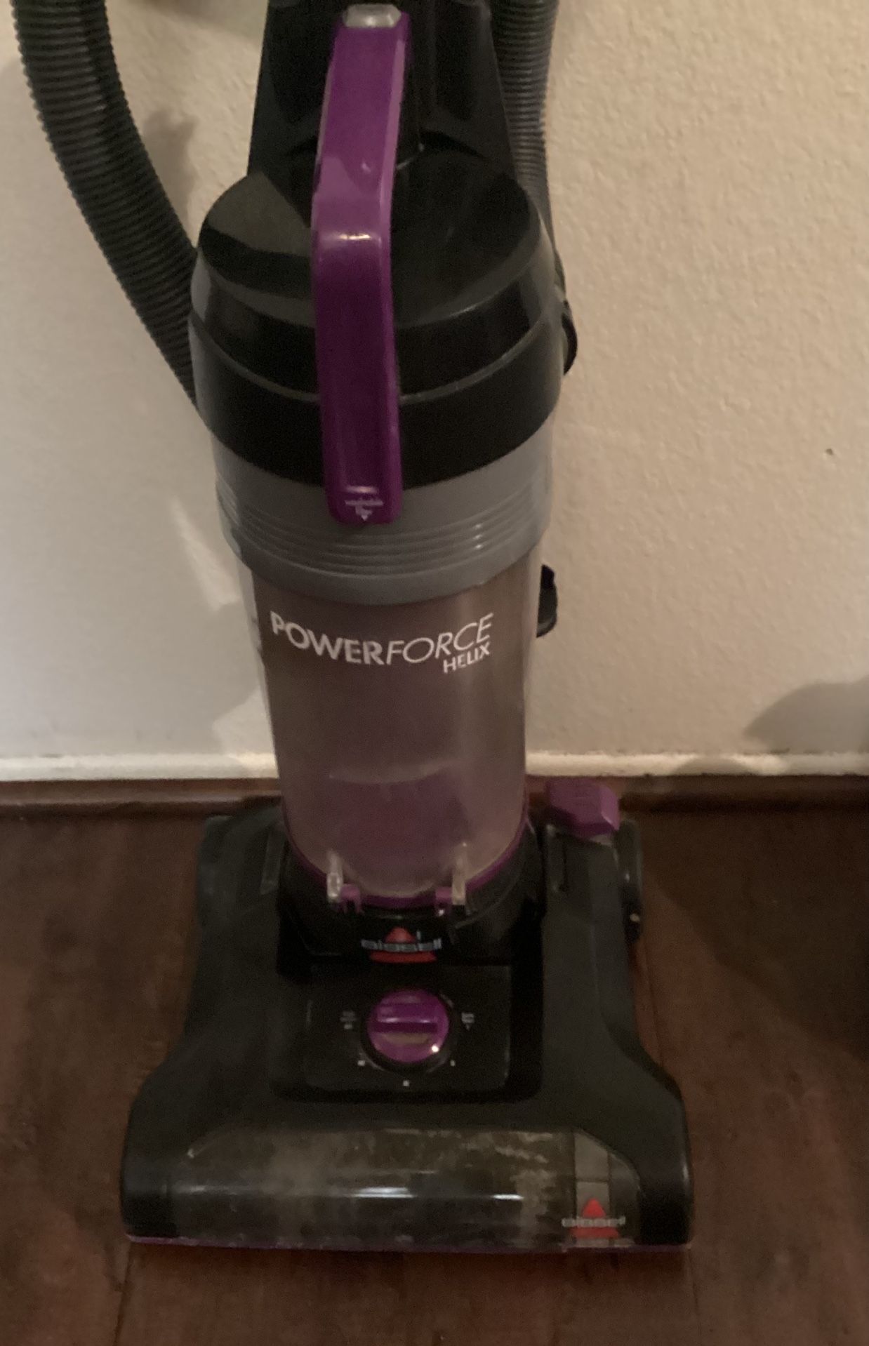 BISSELL PowerForce Helix Bagless Upright Vacuum, 2191U
