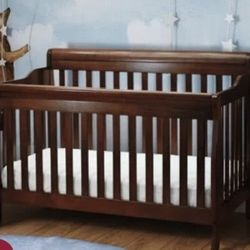 Baby Crib with Water Proof Mattresses