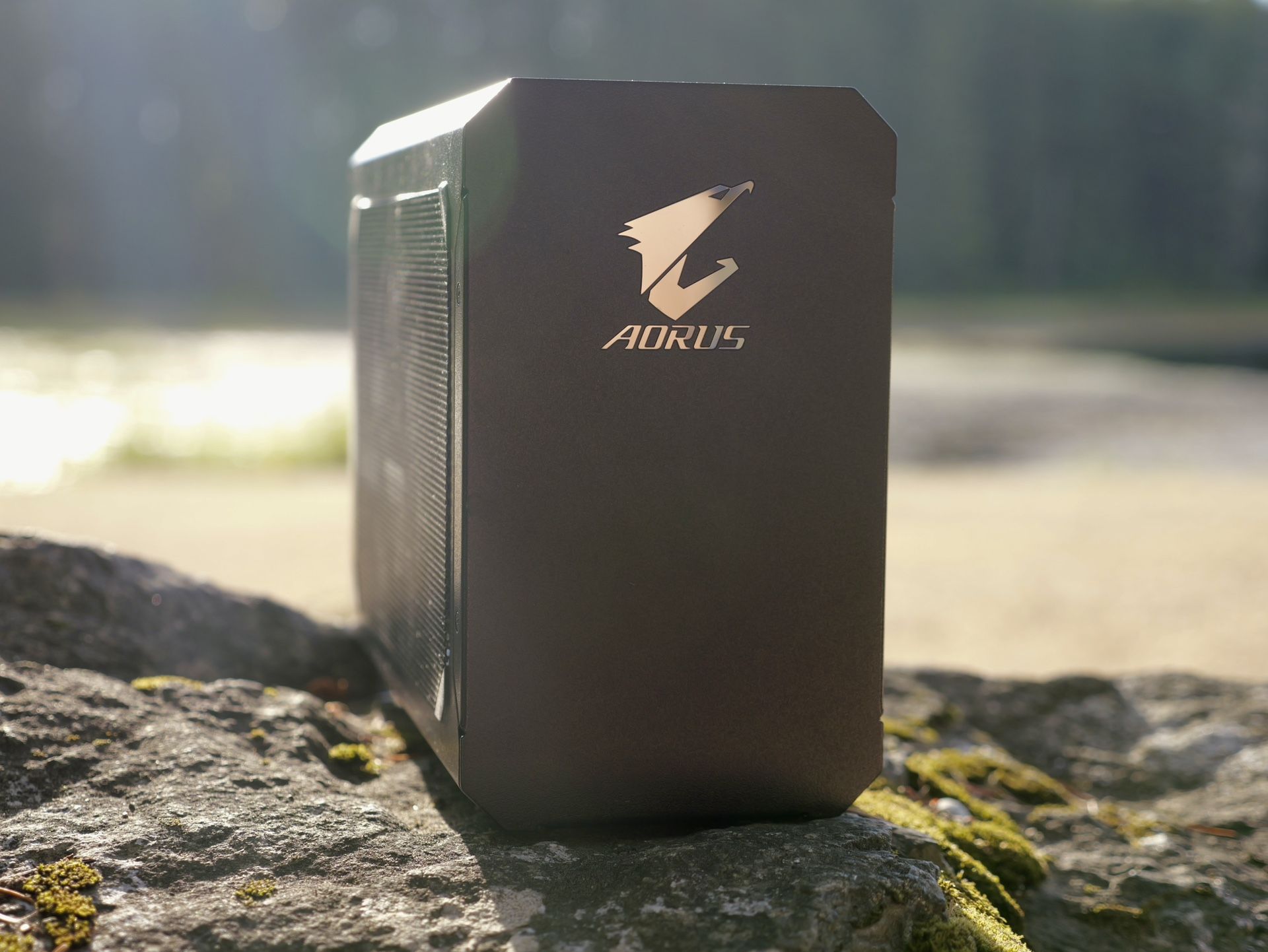 Gigabyte Aorus + Zotac 4060 8GB Portable EGPU