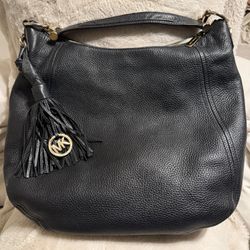 Must See ! MK Purse