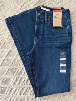 Women. Levi’s