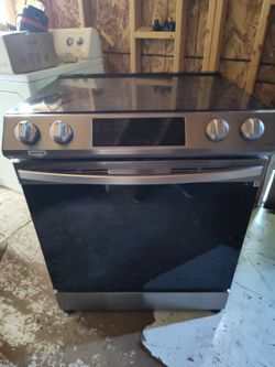 SAMSUNG STAINLESS STEEL SLIDE IN 220V ELECTRIC STOVE