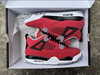 Air Jordan 4 Retro 'Toro Bravo' 2026