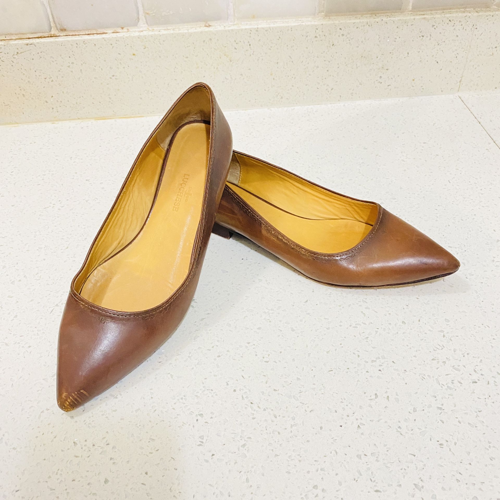 Lucchese Women Flat Pump Heel Pointed Toe Brown Leather Shoe Sz 6.5 Made In USA