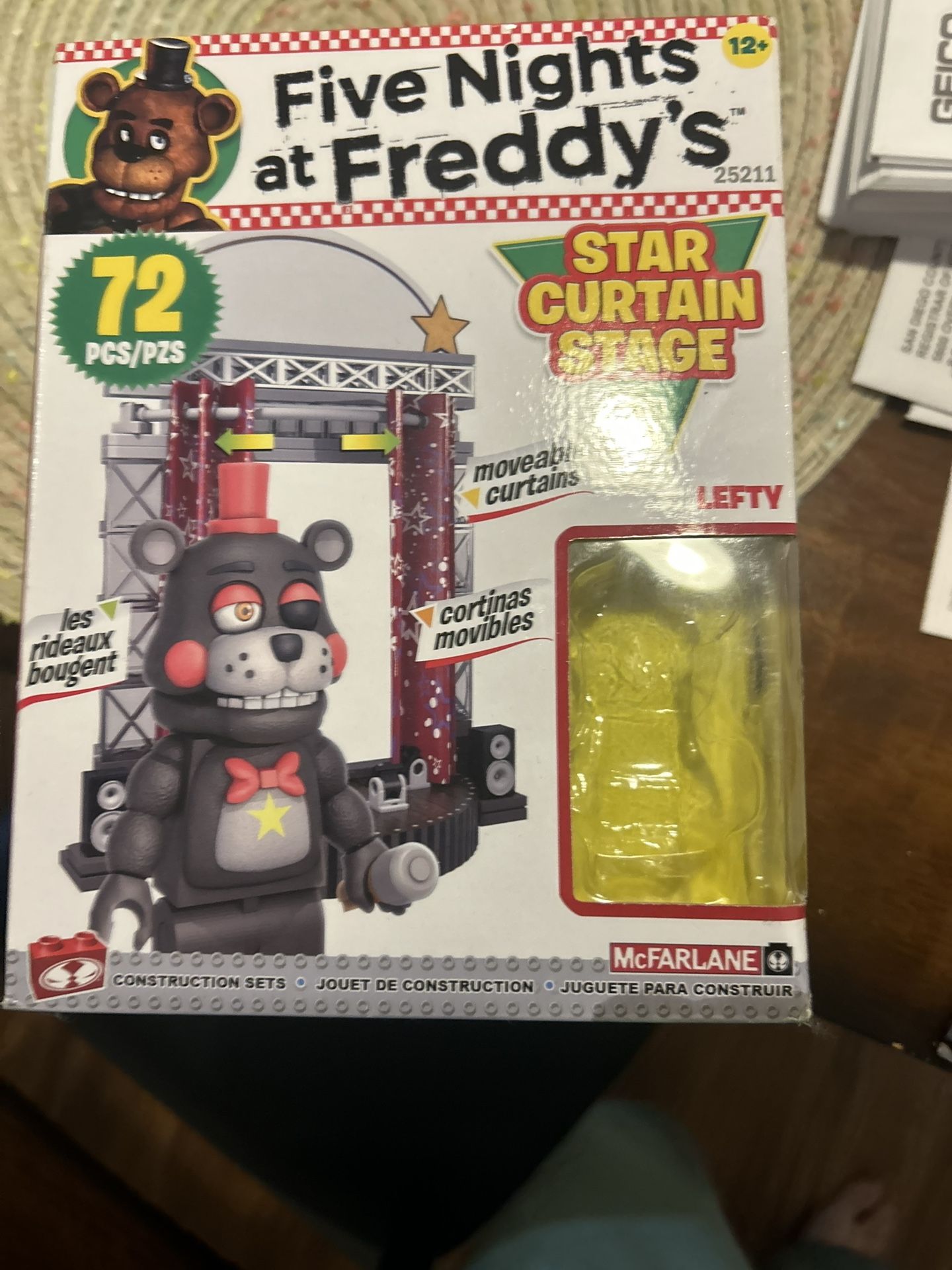 Five Nights At Freddy Star Curtain Stage McFarlene Sets
