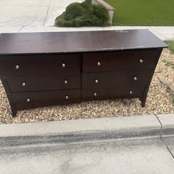 FREE DRESSER