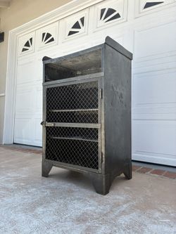 Metal Mesh Industrial Cabinet