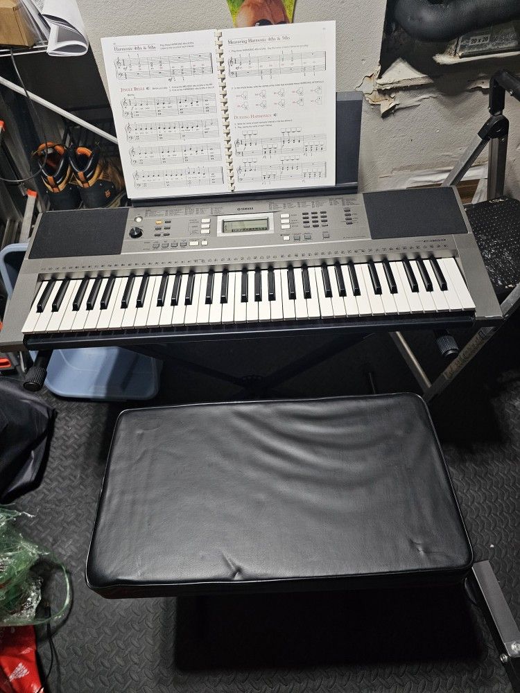 Yamaha PSR-E353 Piano Keyboard w/ Stand And Seat