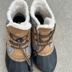 Sorel boots  Size 1