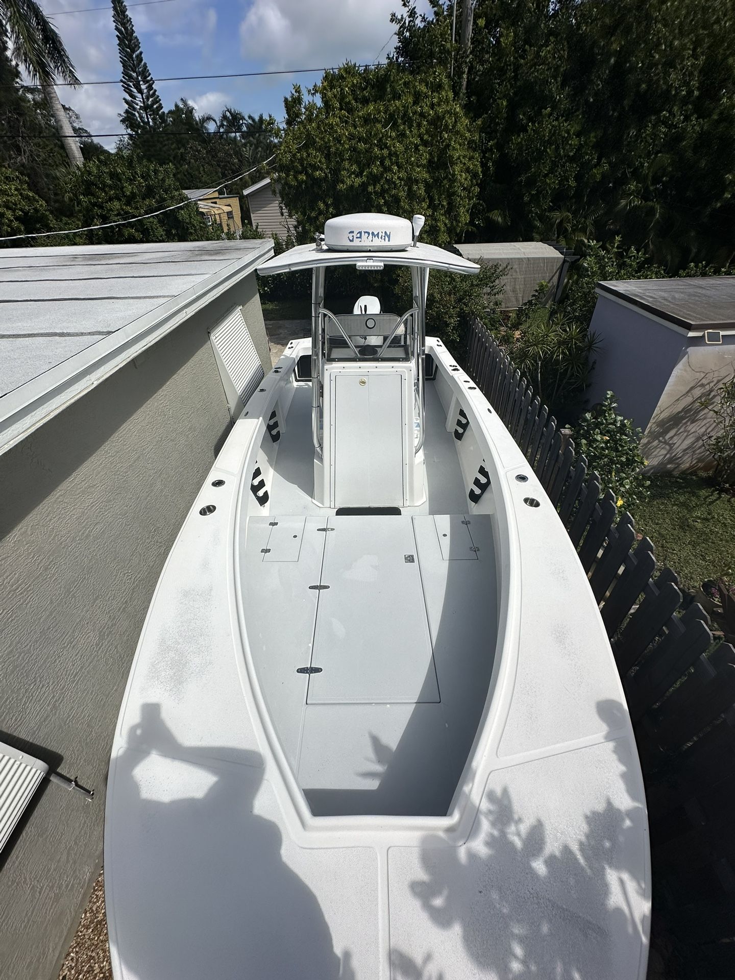 2000 B&R Marine Ocean Runner 24