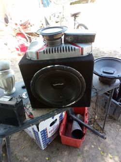 12" Rockford fosgate 1000watt amp an radio