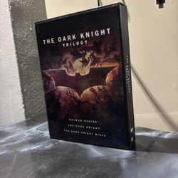 DARK KNIGHT TRILOGY DVD SET