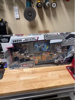 unova Heavy Hitters premium collection