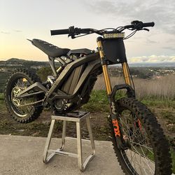 2024 Surron X Fox 40 Forks SLX Brakes 19/16 Wheels