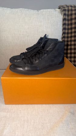Louie Vuitton - Fits Size 9.5