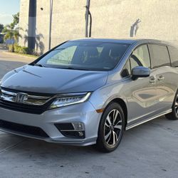 2018 Honda Odyssey Elite