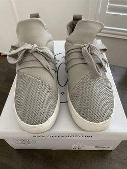 Tennis Shoes