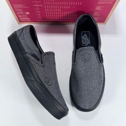 Vans Classic Slip-On Wool Gray Black Skate Shoe Sneakers Women 9 Men 7.5