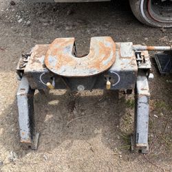 RBW Industries 5th Wheel Trailer Hitch 