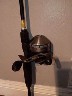 Zebco 33 Tactical spincast reel combo, 2piece.