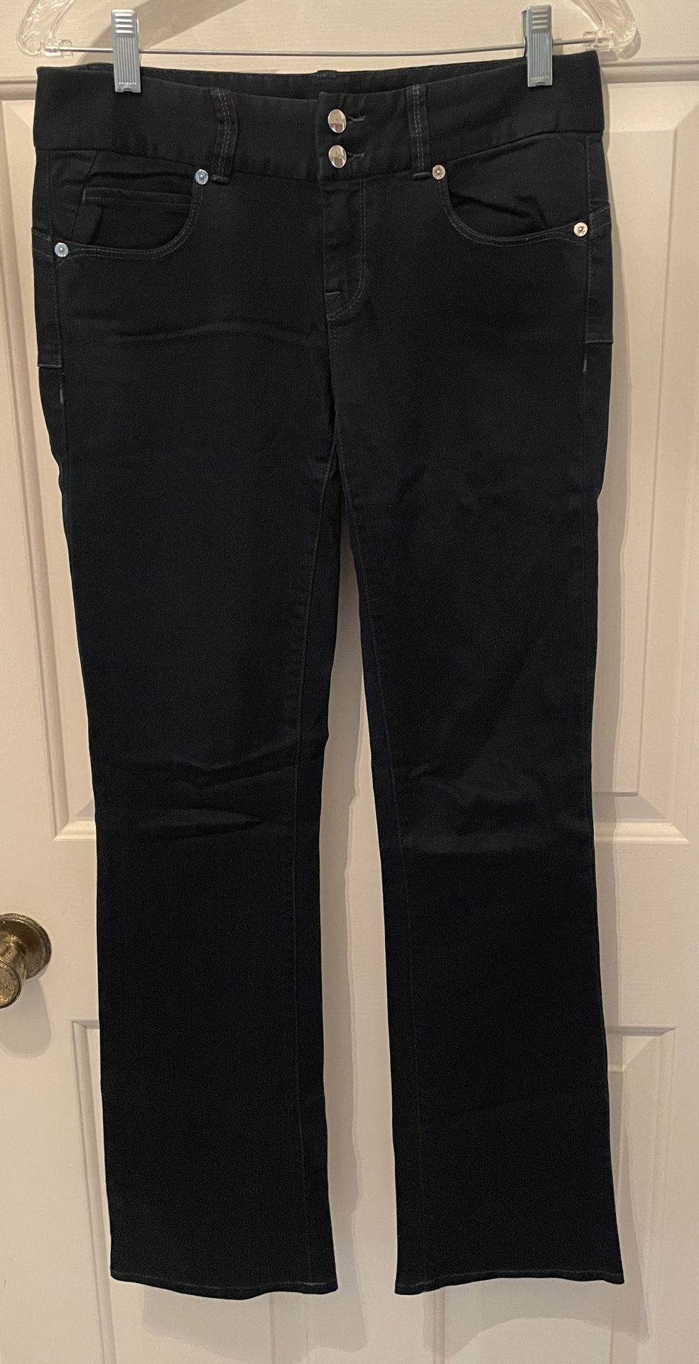 Cache-Slim Boot-Size 4 Women’s- Dark Blue Jeans