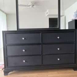 6 Drawer Black Dresser W/ Mirror 
