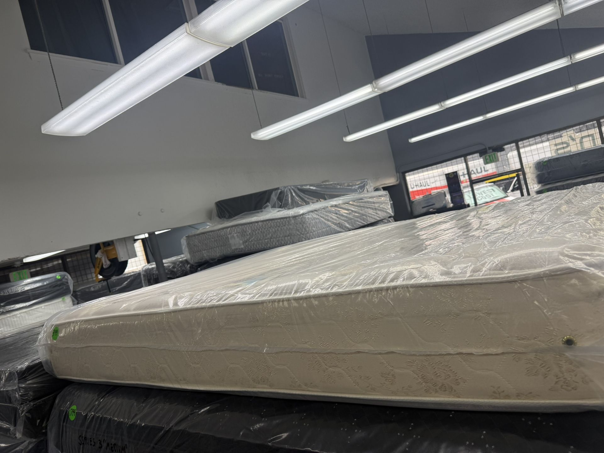 KING SIZE MATTRESS & BOX SPRINGS BED SET