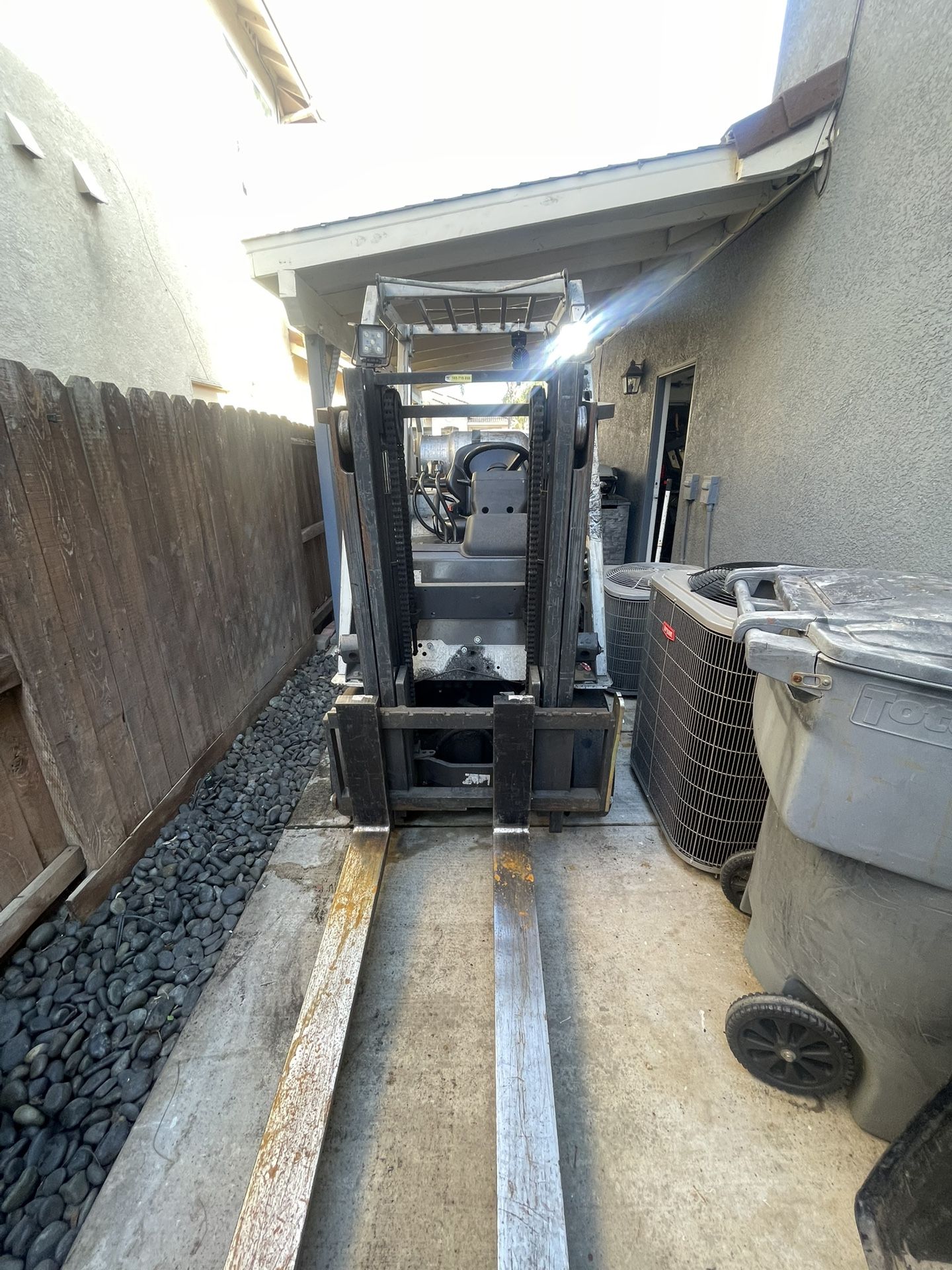 2016 Uni Carrier Nissan Forklift