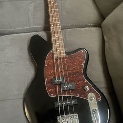 IBANEZ 4 String Bass Guitar