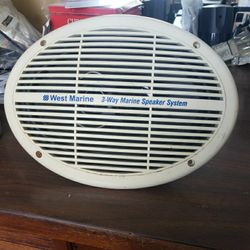 West Marine Maine loudspeaker w surround light