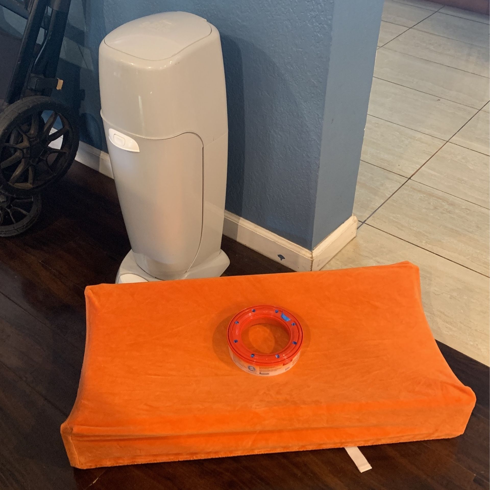 Diaper Genie, 1.5 Refills, Changing Table Sturdy Pad, Changing Table Orange Cover