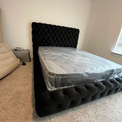 DREAM BLK OR GREY BED FRAME 