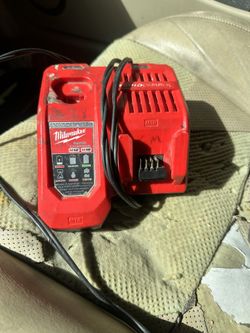 Charger 12v 18v