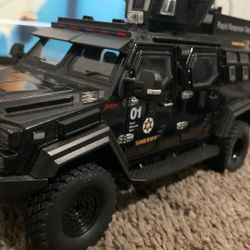 1/24 LASD swat Truck Model 