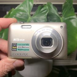 Nikon COOLPIX S4300 Digital Camera