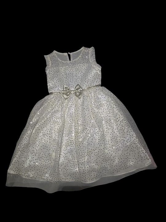 Girls White Dress Cones With Fir Vest Size 5