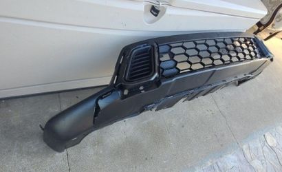 2023 - 2025 HONDA CRV CR-VFRONT
BUMPER LOWER VALANCE GENUINE USED
OEM. Y1