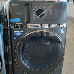 New GE All In One - Washer And Dryer 