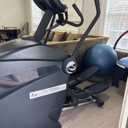 Octane Fitness Q35 Elliptical 