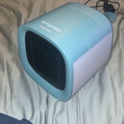 Mini Air Conditioner! Like New! Asking $25 (avg retail Price:$99) 