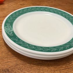 Vintage Pyrex Green Laurel Leaf Dinner Plates 9”