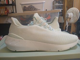 Adidas Swift Run 22