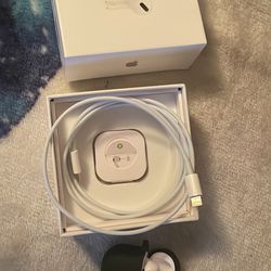 Airpod Pros With Case And Charger