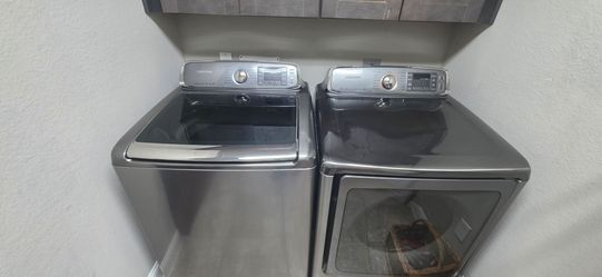 SAMSUNG Washer and Gas Dryer Extra large
