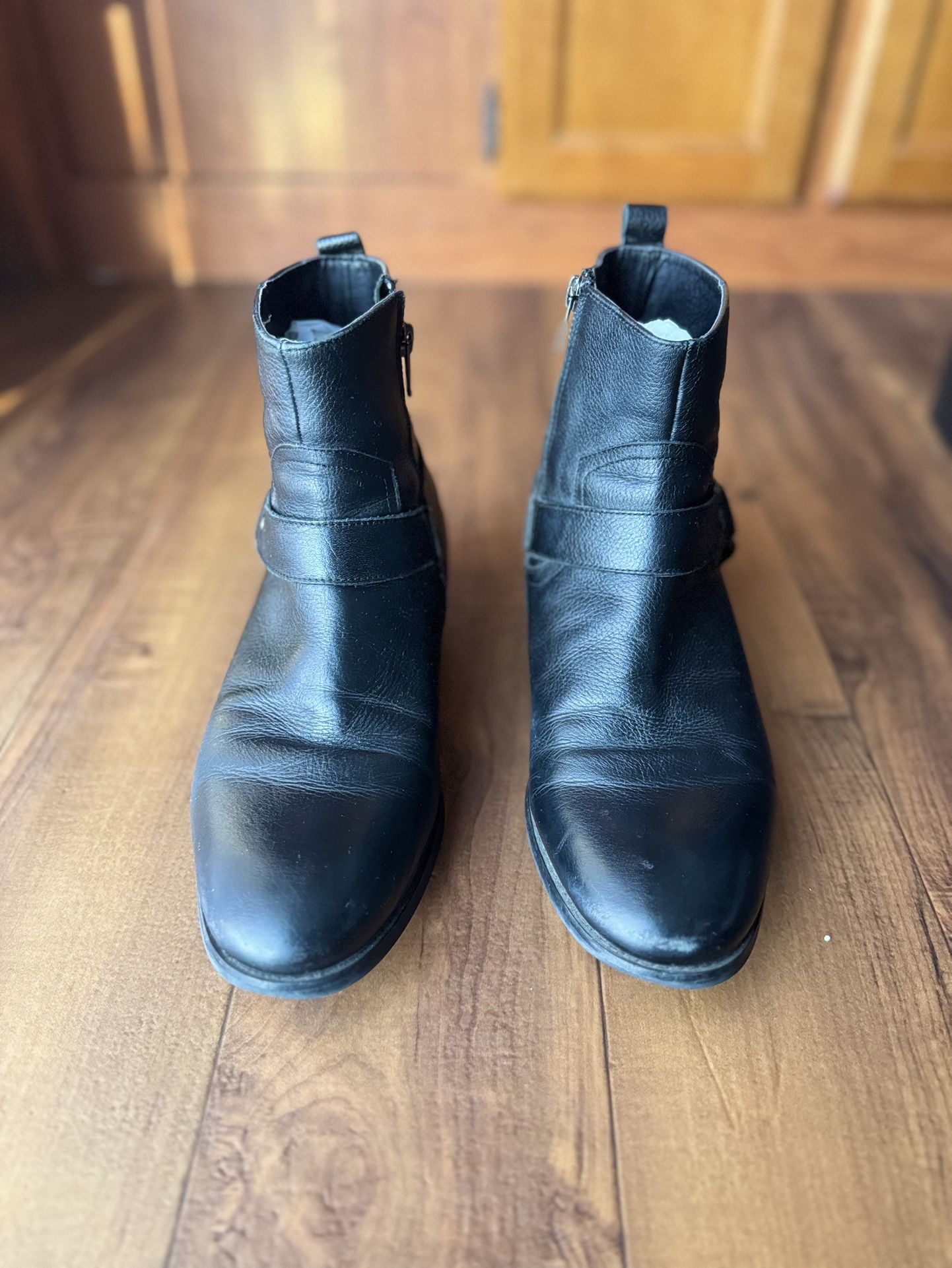 Steve Madden Palazo Black Leather Harness Boots Men’s 8.5 – Edgy + Sleek