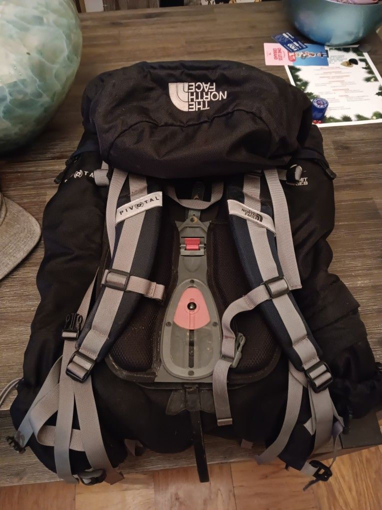 THE NORTH FACE PIVOTAL 75 BACKPACK🎒