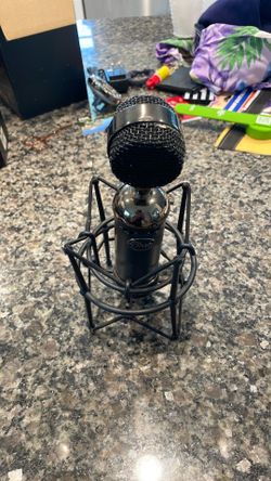 Blue condenser Microphone