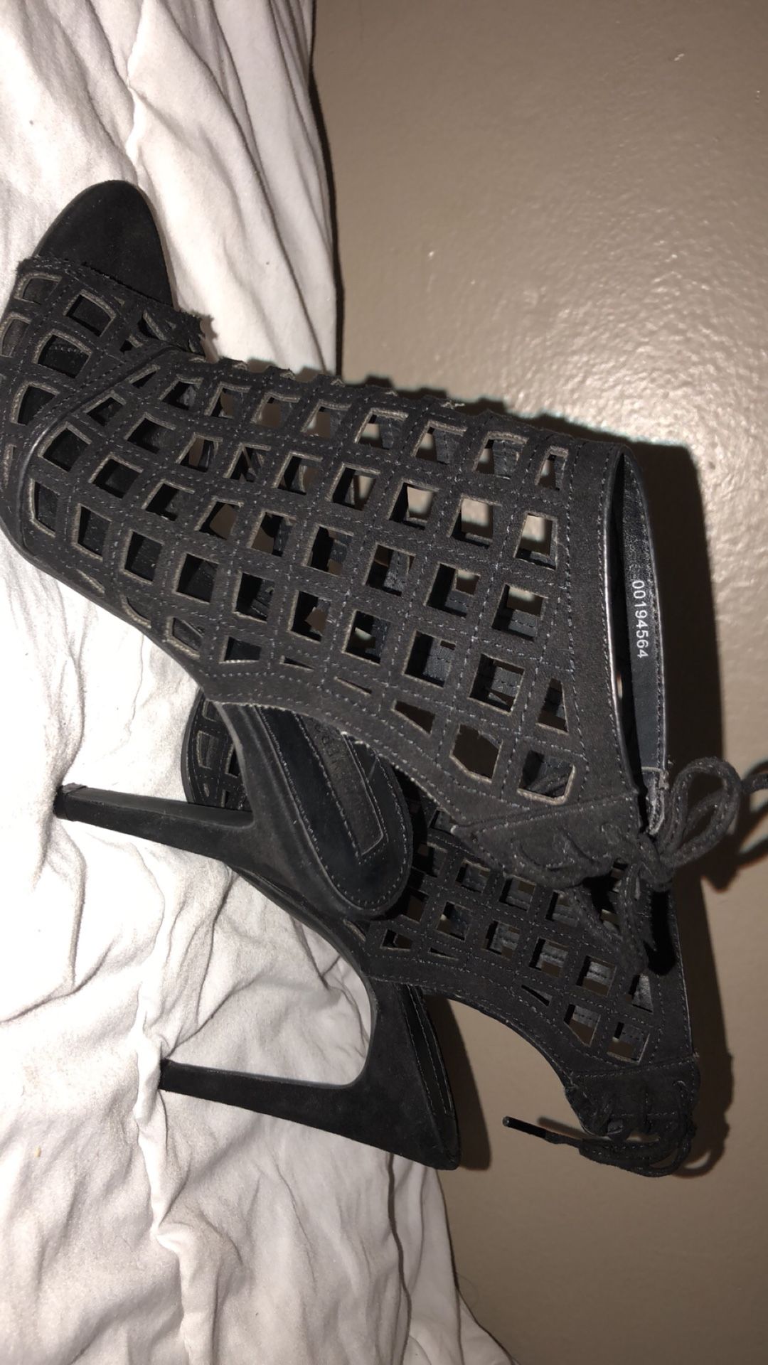 Woman’s Heels size 6