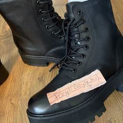 Faryl Combat Boots. Have 2 Pair. Brand New Size 7. Pu Bridgewater 
