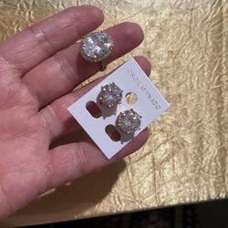 Diamond Stud Earrings 